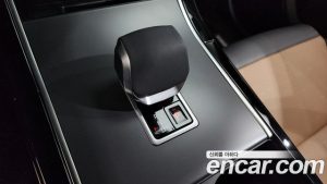 Land Rover Range Rover Velar 3.0 P400 Dynamic HSE 2025 года из Южной Кореи
