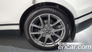 Land Rover Range Rover Velar 3.0 P400 Dynamic HSE 2025 года из Южной Кореи