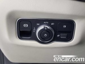 Astonmartin Vantage 4.0 V8 Roadster 2023 года из Южной Кореи