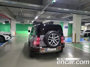 Land Rover Defender 110 P400 X 2023 года из Южной Кореи