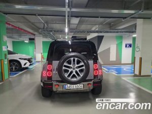 Land Rover Defender 110 P400 X 2023 года из Южной Кореи
