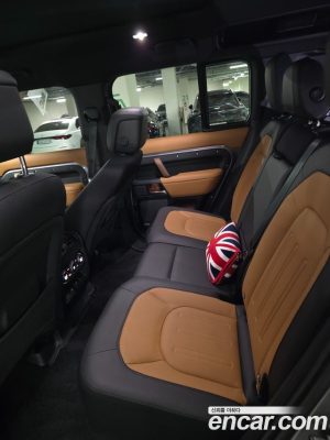 Land Rover Defender 110 P400 X 2023 года из Южной Кореи
