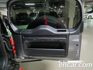 Land Rover Defender 110 P400 X 2023 года из Южной Кореи