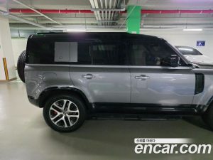 Land Rover Defender 110 P400 X 2023 года из Южной Кореи