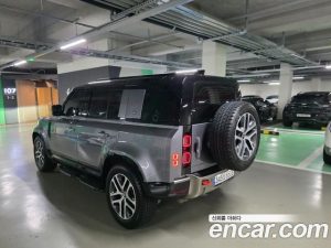 Land Rover Defender 110 P400 X 2023 года из Южной Кореи