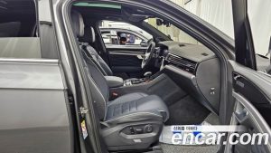 Volkswagen Touareg 3.0 TDI R-Line 2025 года из Южной Кореи