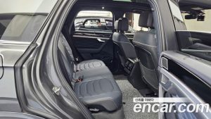 Volkswagen Touareg 3.0 TDI R-Line 2025 года из Южной Кореи