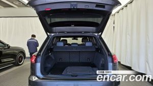 Volkswagen Touareg 3.0 TDI R-Line 2025 года из Южной Кореи