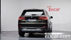 BMW X5 xDrive 40i xLine 2023 года из Южной Кореи