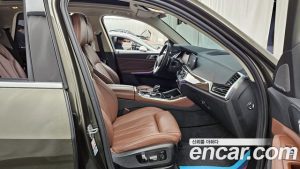 BMW X5 xDrive 40i xLine 2023 года из Южной Кореи