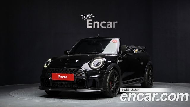 Mini Cooper Convertible JCW 2024 года из Кореи