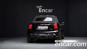 Mini Cooper Convertible JCW 2024 года из Южной Кореи
