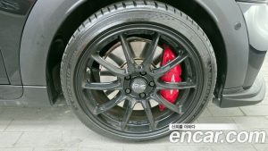 Mini Cooper Convertible JCW 2024 года из Южной Кореи