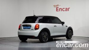 Mini Cooper SE ELECTRIC 2024 года из Южной Кореи
