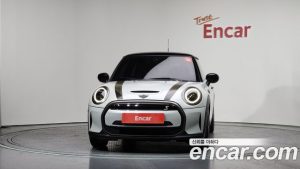 Mini Cooper SE ELECTRIC 2024 года из Южной Кореи