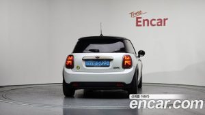 Mini Cooper SE ELECTRIC 2024 года из Южной Кореи