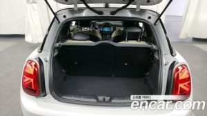 Mini Cooper SE ELECTRIC 2024 года из Южной Кореи