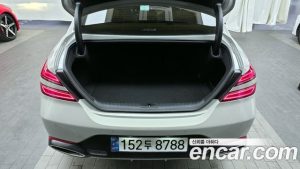 Genesis G70 Бензин 2.5T 2WD 2024 года из Южной Кореи