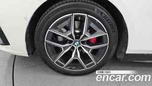 BMW 5-Series 520i Special Edition 2024 года из Южной Кореи