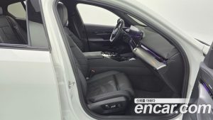 BMW 5-Series 520i Special Edition 2024 года из Южной Кореи