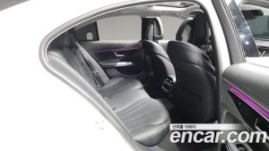 Mercedes-Benz E-Class E200 Avantgarde 2025 года из Южной Кореи