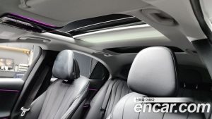 Mercedes-Benz E-Class E200 Avantgarde 2025 года из Южной Кореи