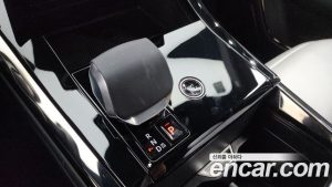 Land Rover Range Rover Sport P550E Dynamic HSE 2025 года из Южной Кореи