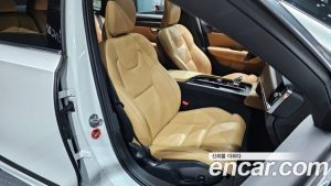 Volvo S90 B6 AWD ULTIMATE Bright 2023 года из Южной Кореи