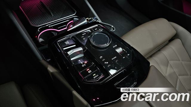 41303318_009.jpg BMW 5-Series 520i M Sport 2025 года из Южной Кореи