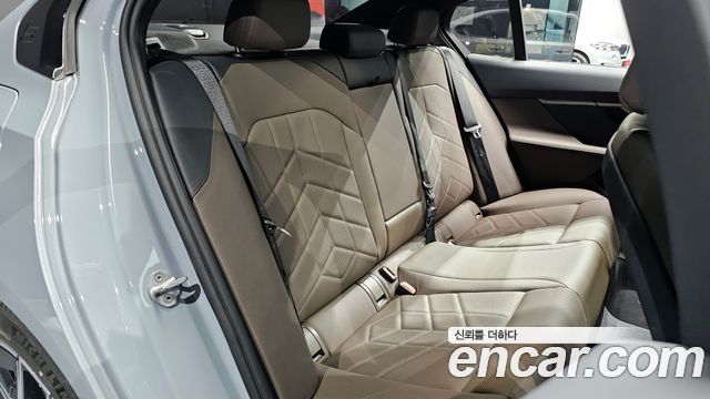 41303318_016.jpg BMW 5-Series 520i M Sport 2025 года из Южной Кореи