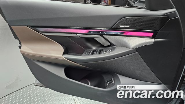 41303318_018.jpg BMW 5-Series 520i M Sport 2025 года из Южной Кореи