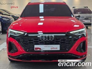 Audi Q8 e-tron 55 4WD Premium Sportback 2024 года из Южной Кореи