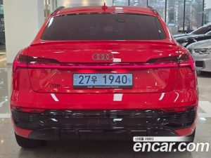 Audi Q8 e-tron 55 4WD Premium Sportback 2024 года из Южной Кореи