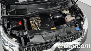 Mercedes-Benz V-Class V300 CDI 2024 года из Южной Кореи