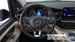 Mercedes-Benz V-Class V300 CDI 2024 года из Южной Кореи