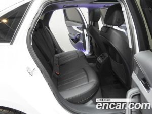 Audi A4 40 TFSI 2023 года из Южной Кореи