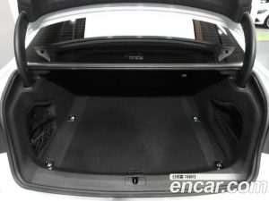 Audi A4 40 TFSI 2023 года из Южной Кореи