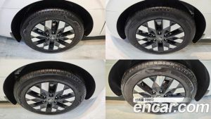 Hyundai Staria 4WD Lounge 7-Seater 2025 года из Южной Кореи