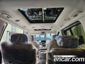 Hyundai Staria 4WD Lounge 7-Seater 2025 года из Южной Кореи