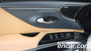 Lexus ES Executive 2026 года из Южной Кореи