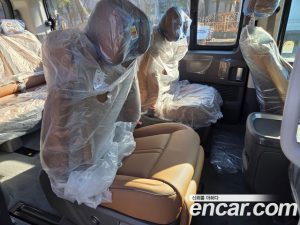 Hyundai Staria 4WD Lounge 7-Seater 2025 года из Южной Кореи