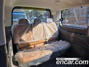 Hyundai Staria 4WD Lounge 7-Seater 2025 года из Южной Кореи