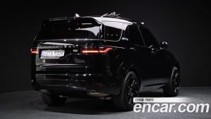Land Rover Discovery P360 R-Dynamic SE 2023 года из Южной Кореи