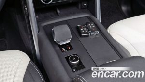 Land Rover Discovery P360 R-Dynamic SE 2023 года из Южной Кореи