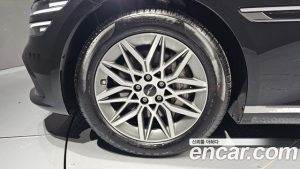 Genesis G80 Бензин 2.5 Turbo AWD 2025 года из Южной Кореи