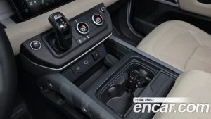 Land Rover Defender 90 D250 SE 2022 года из Южной Кореи