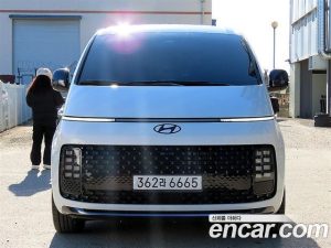 Hyundai Staria HEV 1.6 Lounge 7-Seater 2025 года из Южной Кореи