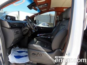 Hyundai Staria HEV 1.6 Lounge 7-Seater 2025 года из Южной Кореи