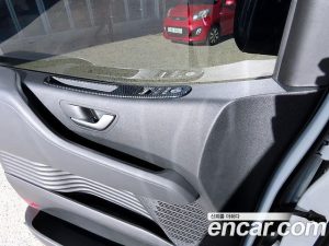 Hyundai Staria HEV 1.6 Lounge 7-Seater 2025 года из Южной Кореи