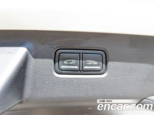 Hyundai Staria HEV 1.6 Lounge 7-Seater 2025 года из Южной Кореи